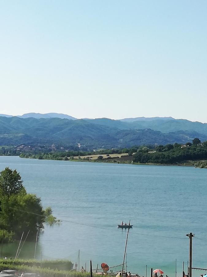 Il Lago Del Mugello B&B Барберино-ді-Муджелло Екстер'єр фото